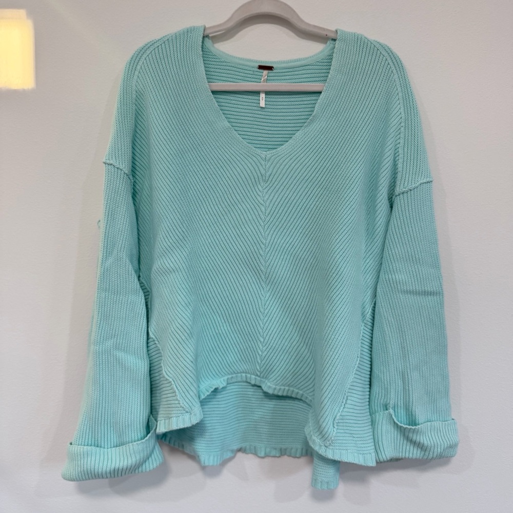 Free People La Brea Oversized Sweater Soft Blue Slouchy Knit Pullover Size M - Picture 3 of 7